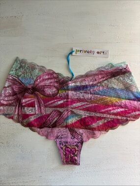 Private Arts candy shop lace low rise cheeksters